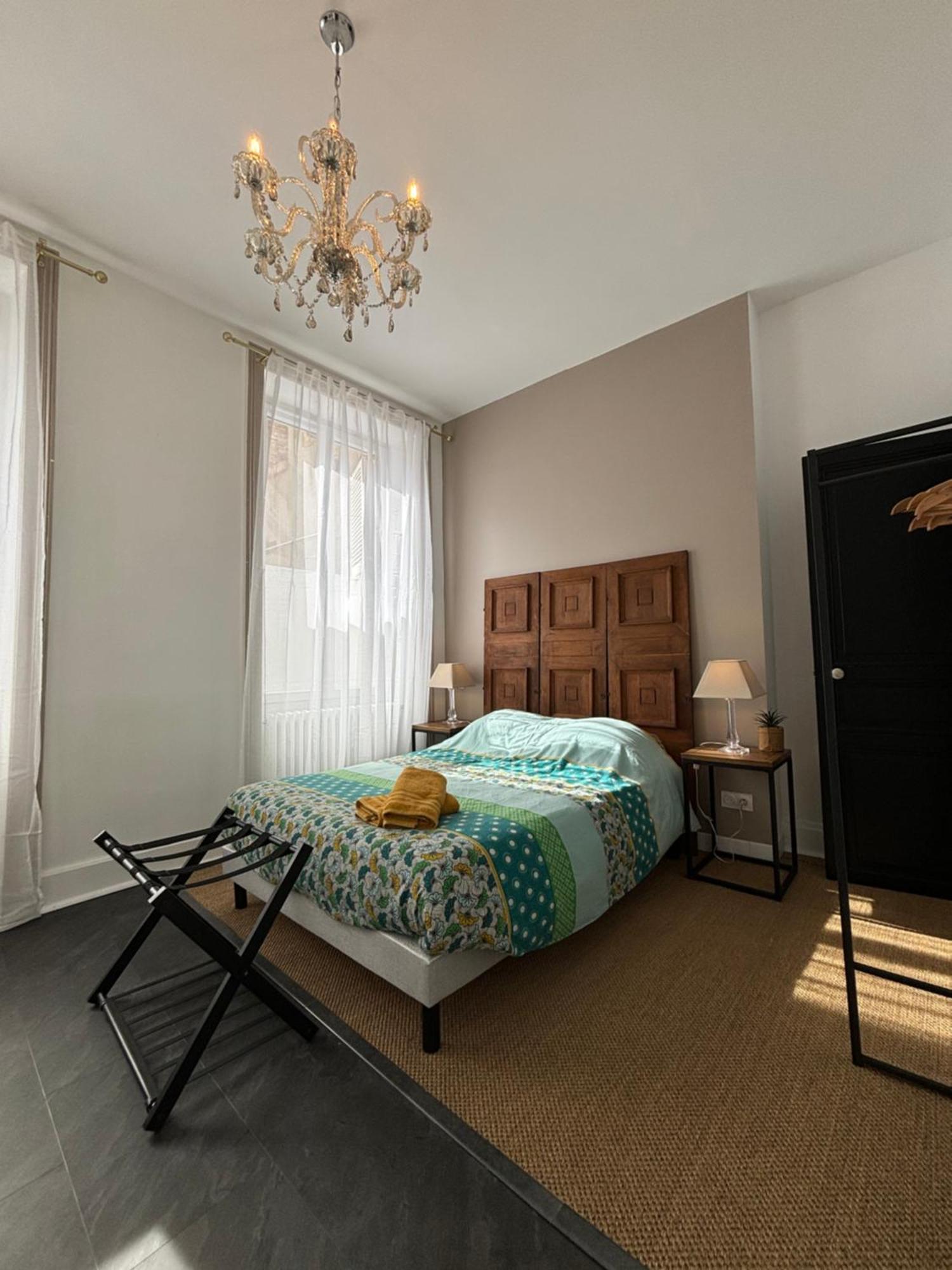 Maison A La Guitarde - Hotel Particulier Hippolyte Châteauroux Kültér fotó