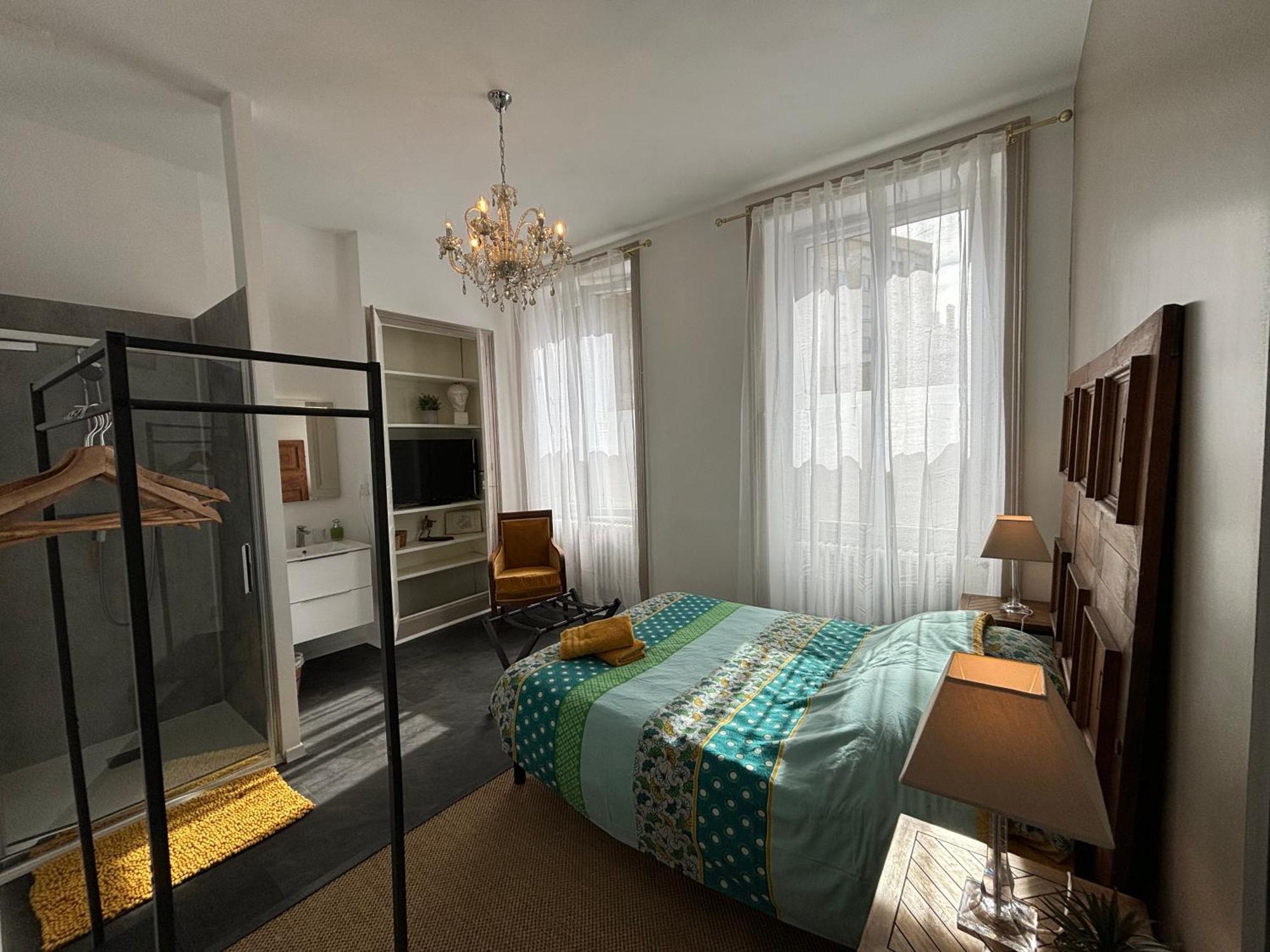 Maison A La Guitarde - Hotel Particulier Hippolyte Châteauroux Kültér fotó