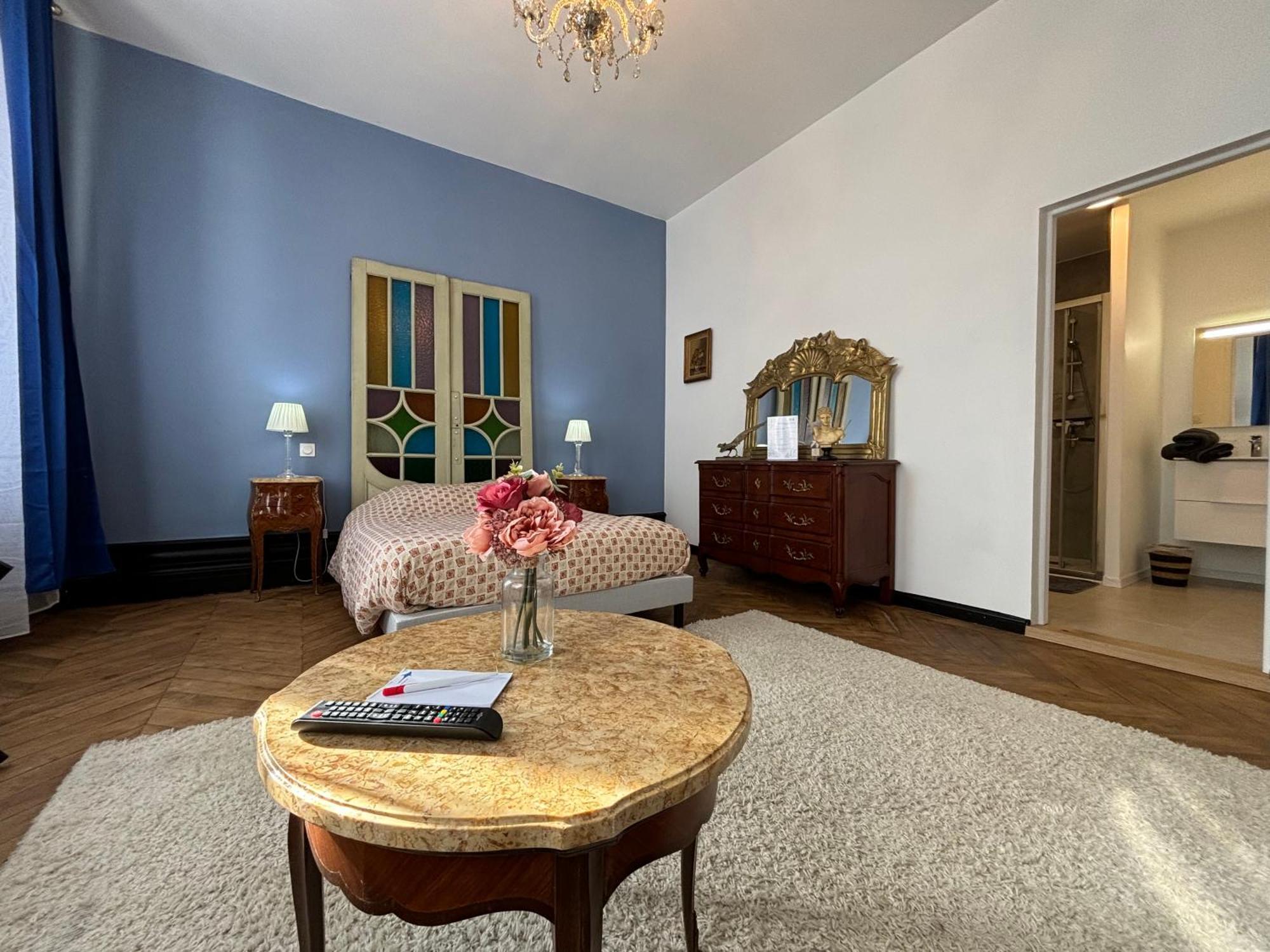Maison A La Guitarde - Hotel Particulier Hippolyte Châteauroux Kültér fotó